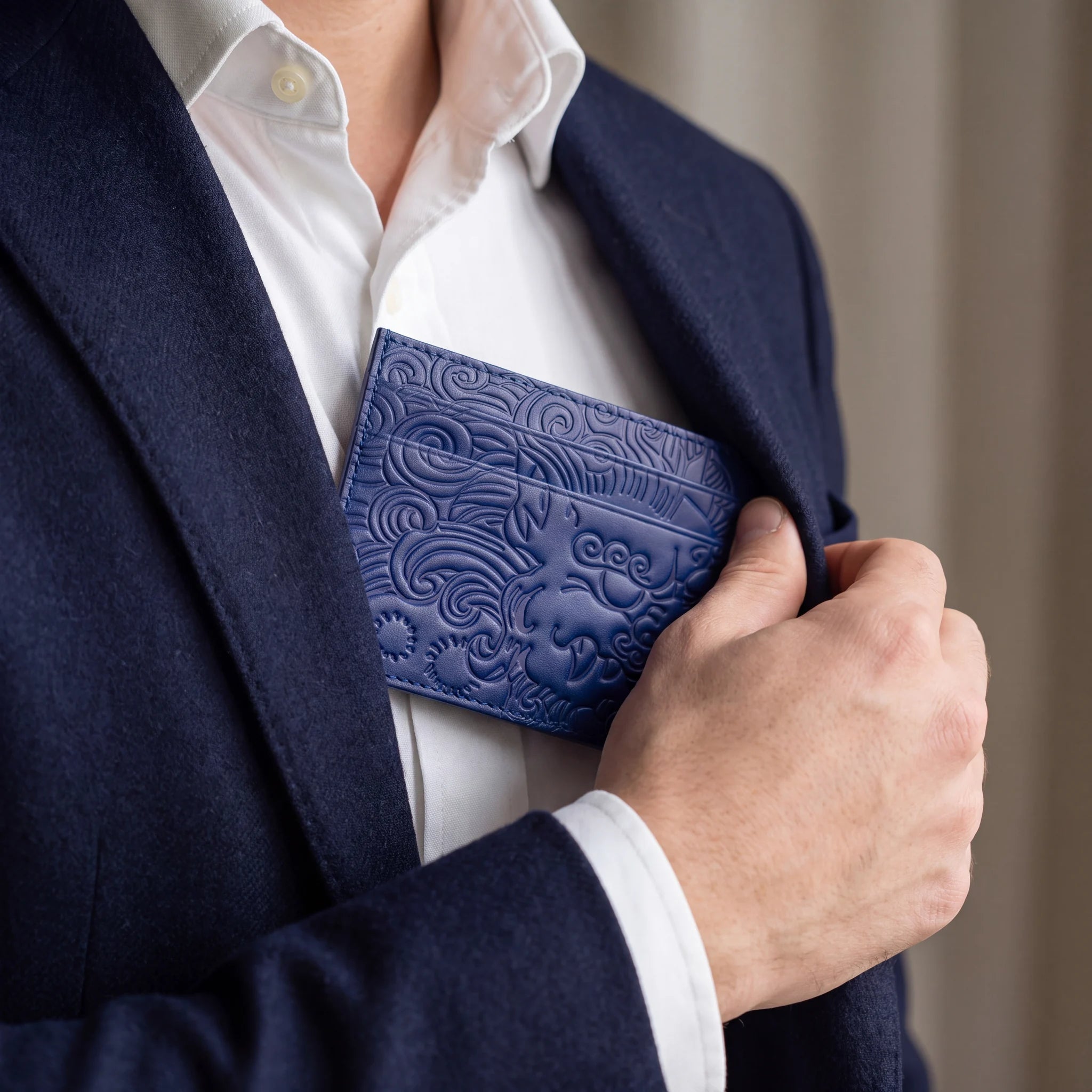 Baroque Cardholder sliding into a blazer pocket, Royal Blue